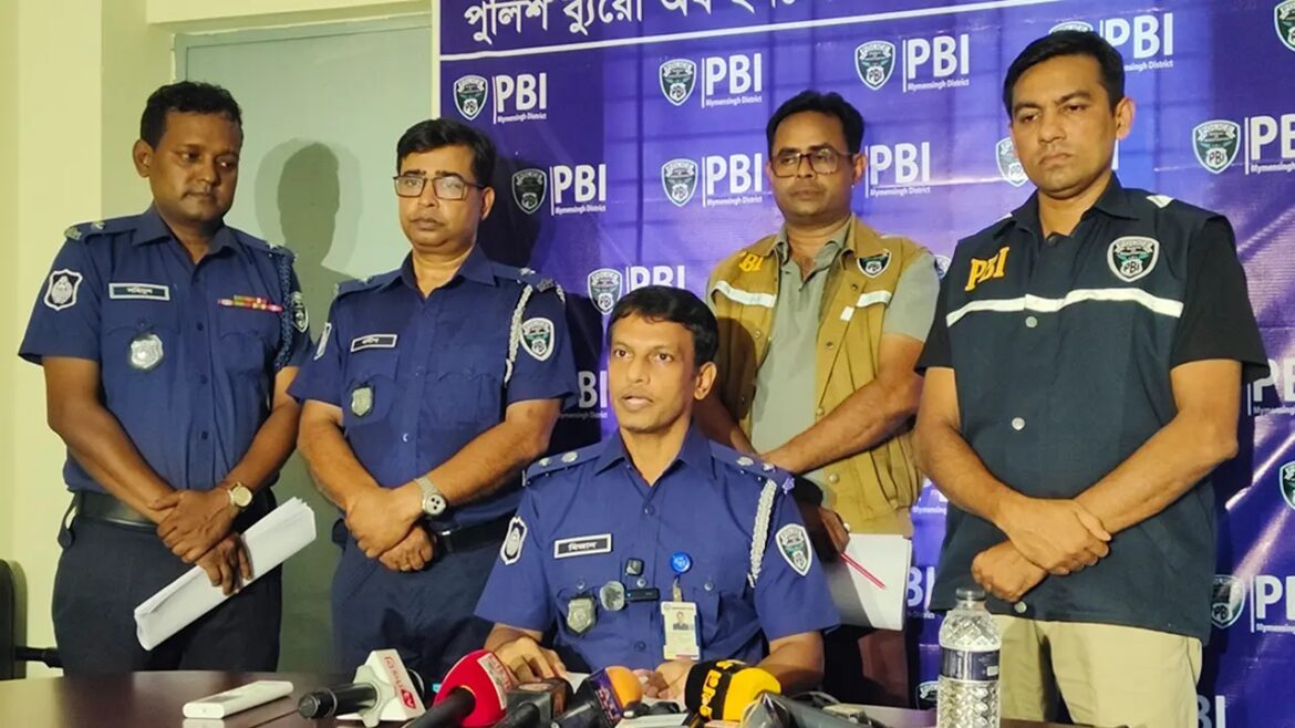 সংবাদ সম্মেলনে নিজ কার্যালয়ে বিভিন্ন তথ্য জানান পিবিআই।